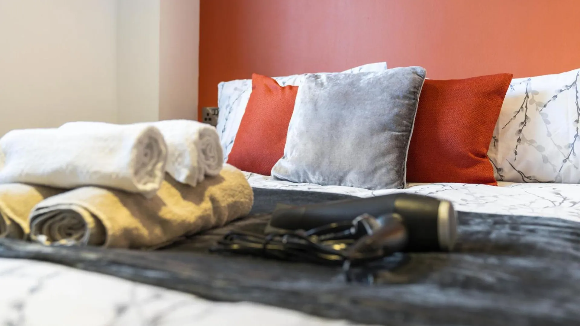 Slateford 2 Bedroom Apartment - Edinburgh
